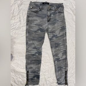Express Camo Jeans